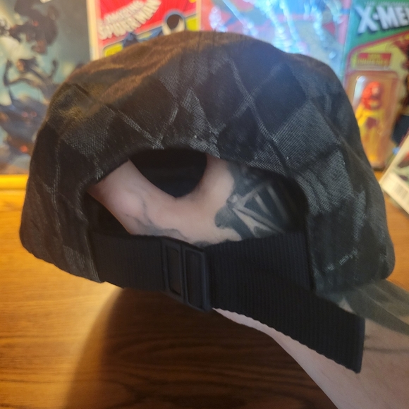 Supreme hat - Picture 3 of 4